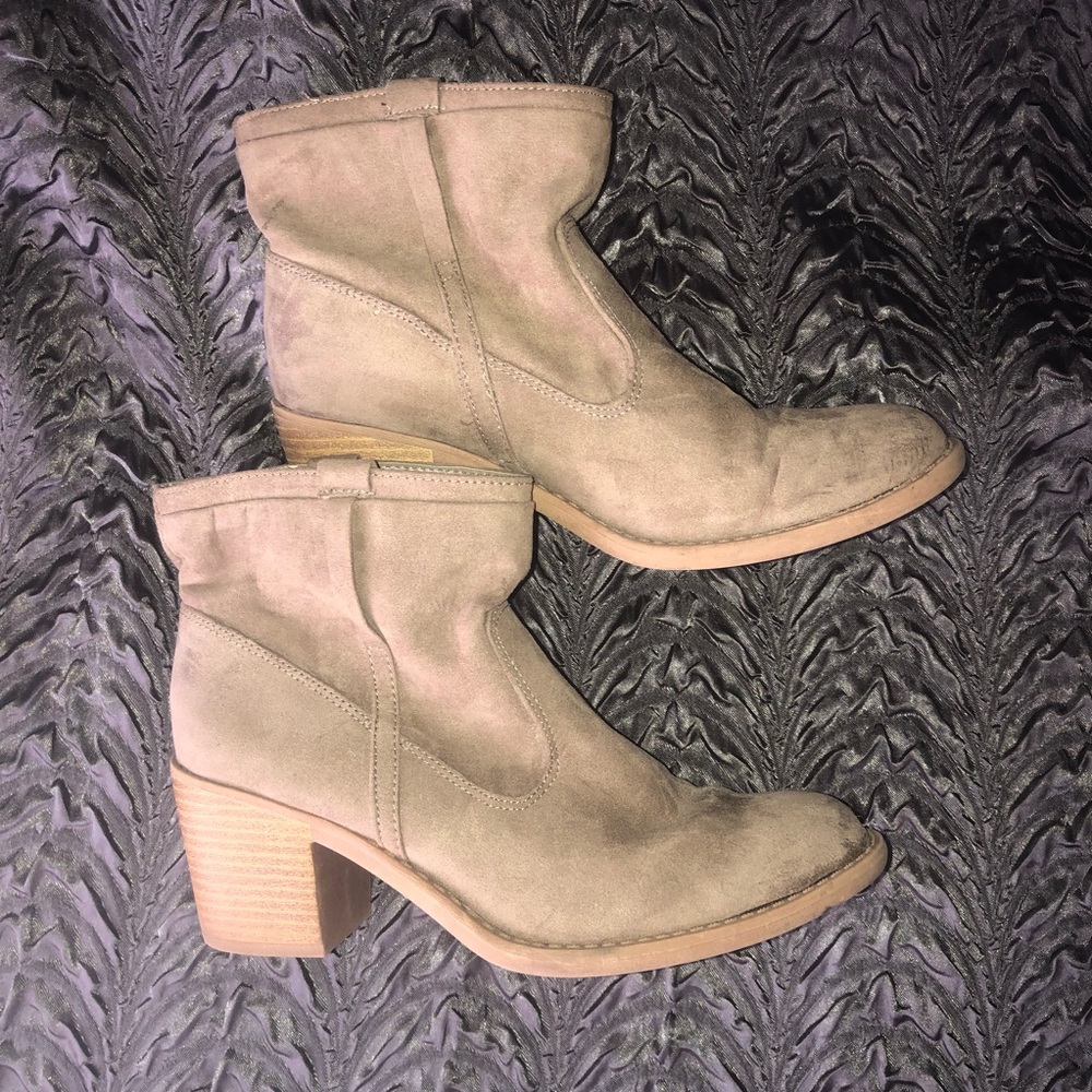 Khaki tan Cupid ankle boots